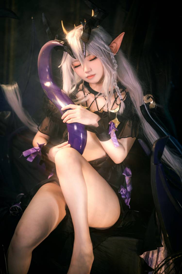 伊喵君_Nya - 动漫博主作品合集11套打包【2.93GB】